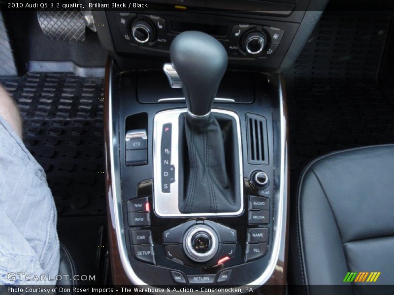 Brilliant Black / Black 2010 Audi Q5 3.2 quattro