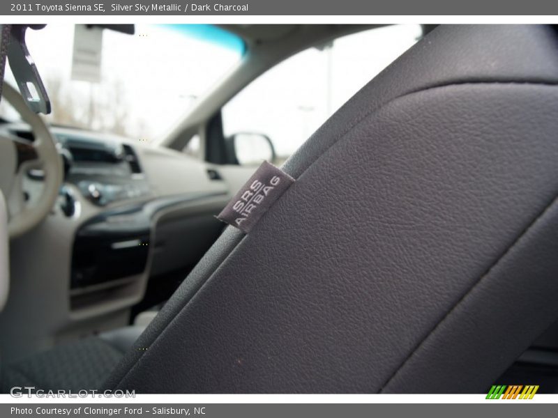 Silver Sky Metallic / Dark Charcoal 2011 Toyota Sienna SE