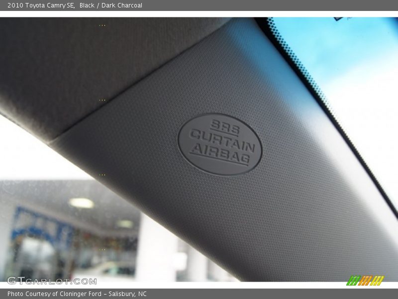 Black / Dark Charcoal 2010 Toyota Camry SE