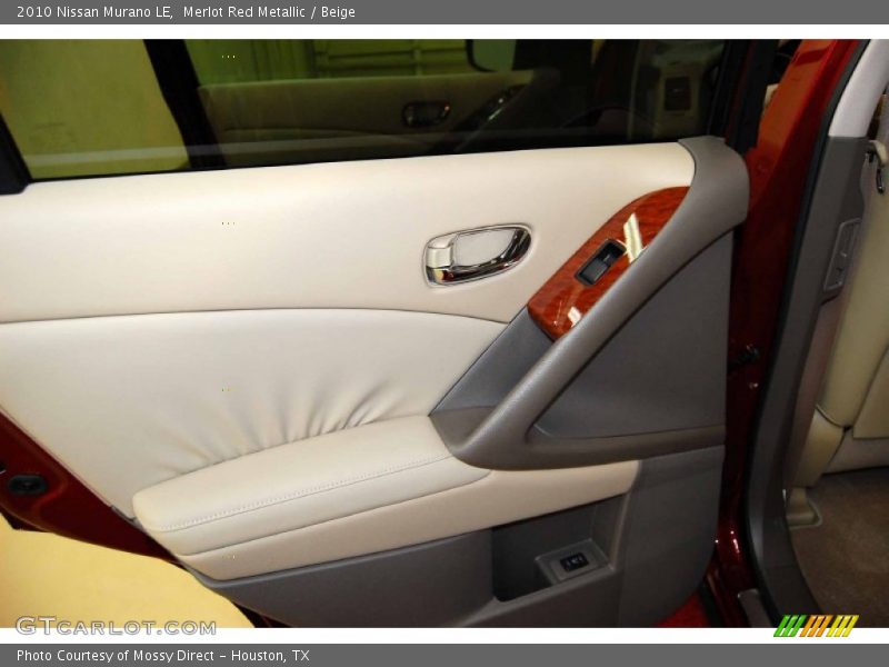 Merlot Red Metallic / Beige 2010 Nissan Murano LE