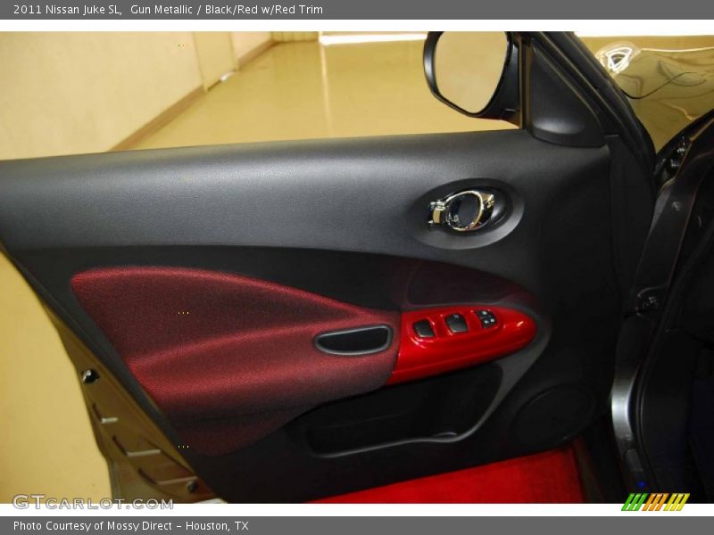 Gun Metallic / Black/Red w/Red Trim 2011 Nissan Juke SL