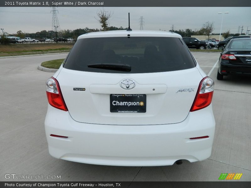 Super White / Dark Charcoal 2011 Toyota Matrix 1.8