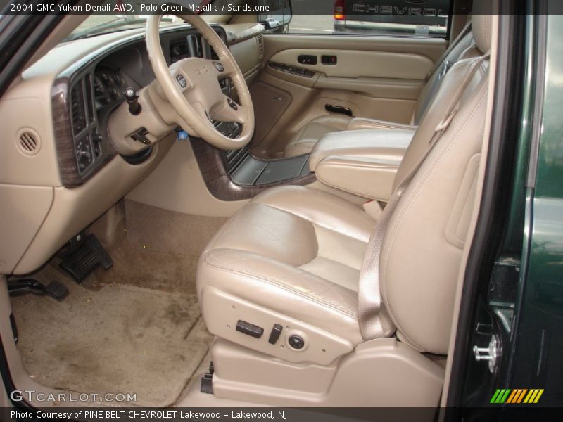 Polo Green Metallic / Sandstone 2004 GMC Yukon Denali AWD