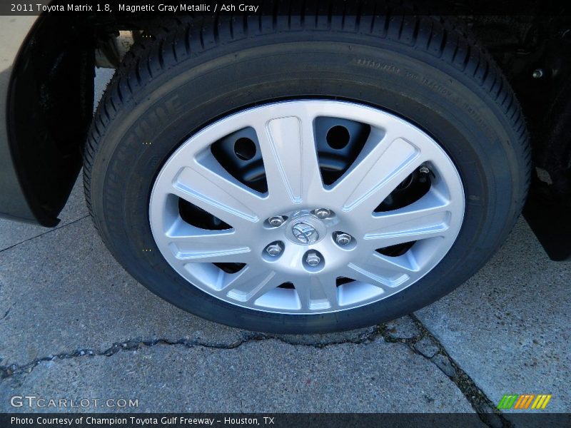 Magnetic Gray Metallic / Ash Gray 2011 Toyota Matrix 1.8