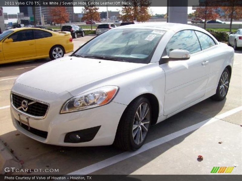 Ice White / Soverign Hide Calcite Leather/Off Black 2011 Volvo C70 T5