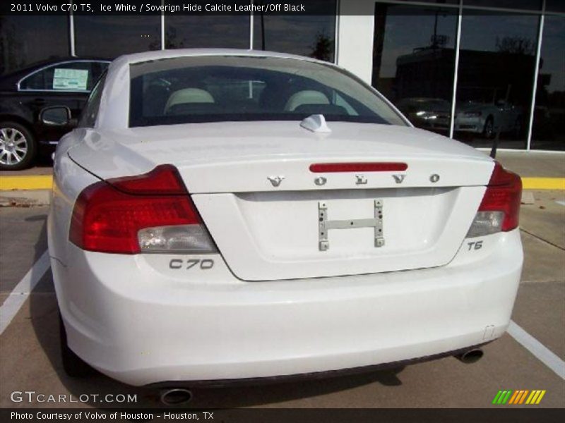 Ice White / Soverign Hide Calcite Leather/Off Black 2011 Volvo C70 T5