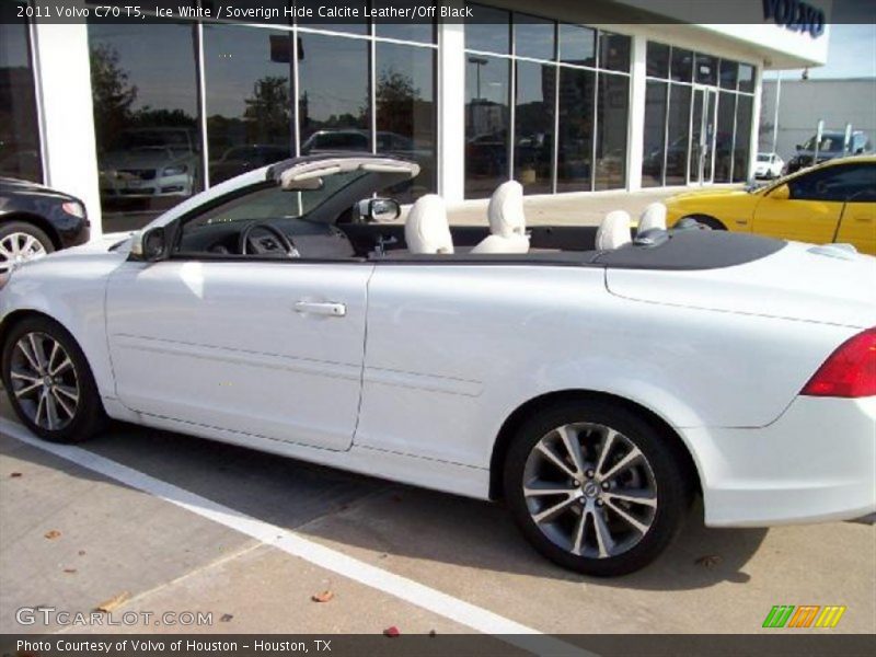 Ice White / Soverign Hide Calcite Leather/Off Black 2011 Volvo C70 T5