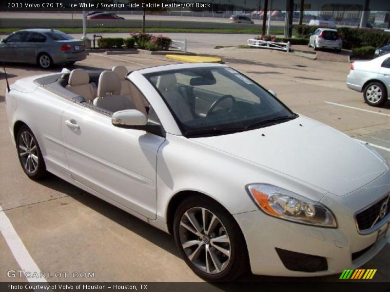 Ice White / Soverign Hide Calcite Leather/Off Black 2011 Volvo C70 T5