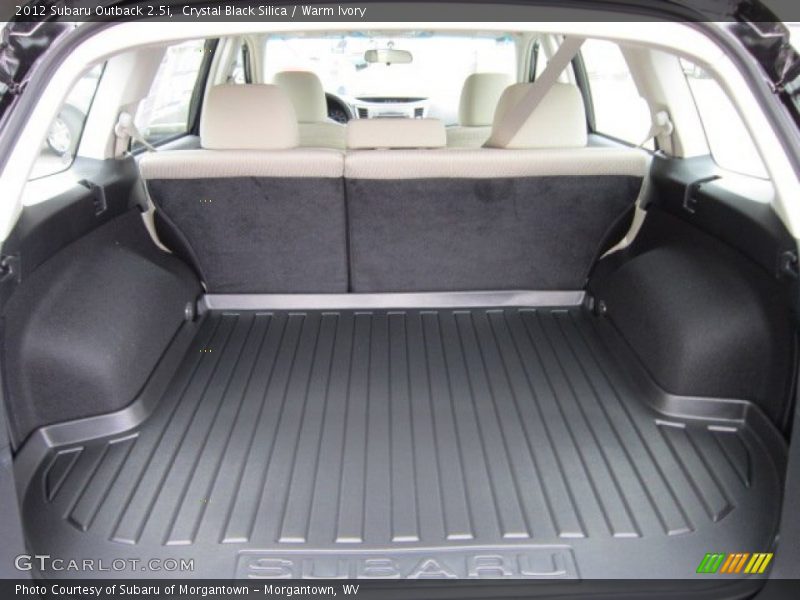 Crystal Black Silica / Warm Ivory 2012 Subaru Outback 2.5i