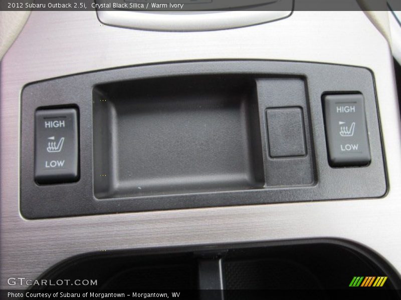 Crystal Black Silica / Warm Ivory 2012 Subaru Outback 2.5i