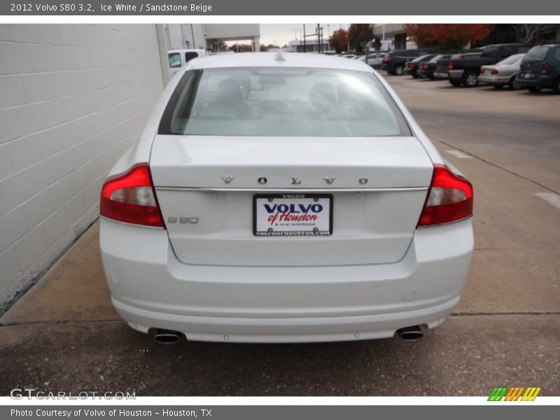 Ice White / Sandstone Beige 2012 Volvo S80 3.2