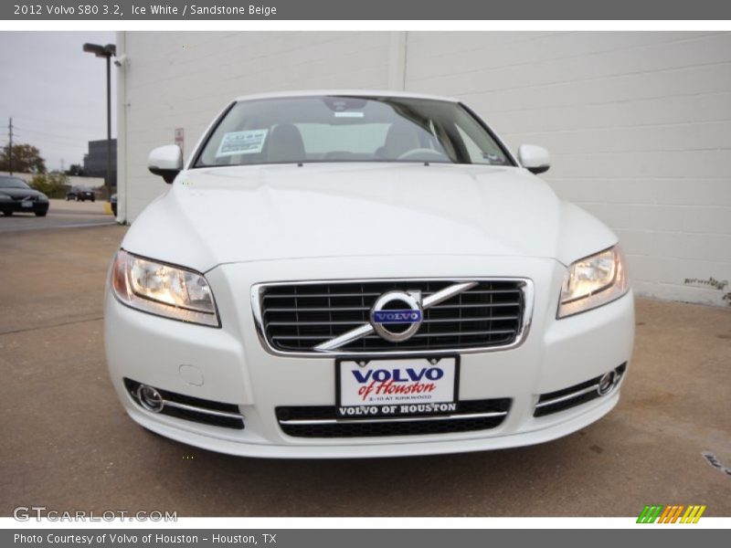 Ice White / Sandstone Beige 2012 Volvo S80 3.2