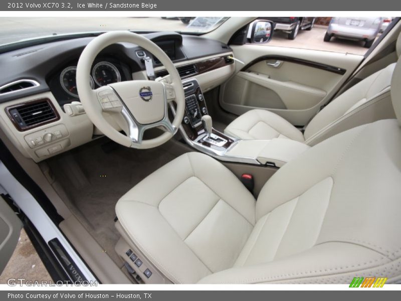  2012 XC70 3.2 Sandstone Beige Interior