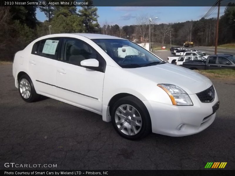 Aspen White / Charcoal 2010 Nissan Sentra 2.0