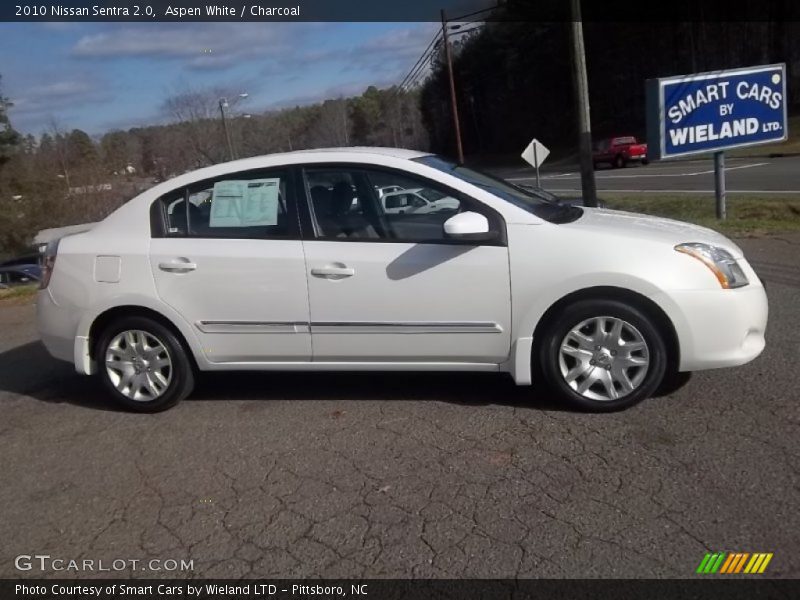 Aspen White / Charcoal 2010 Nissan Sentra 2.0