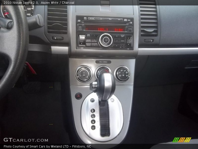 Aspen White / Charcoal 2010 Nissan Sentra 2.0