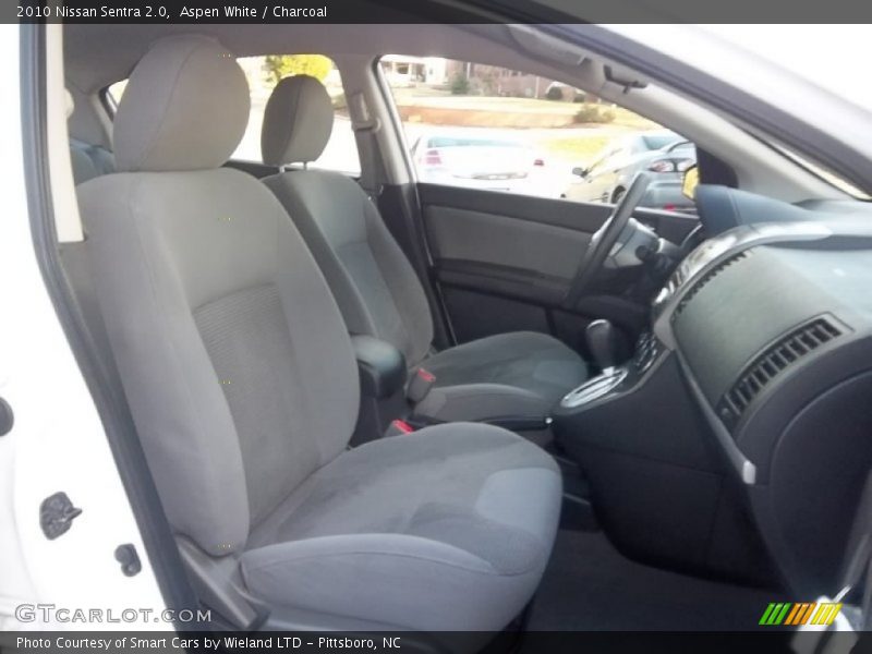 Aspen White / Charcoal 2010 Nissan Sentra 2.0
