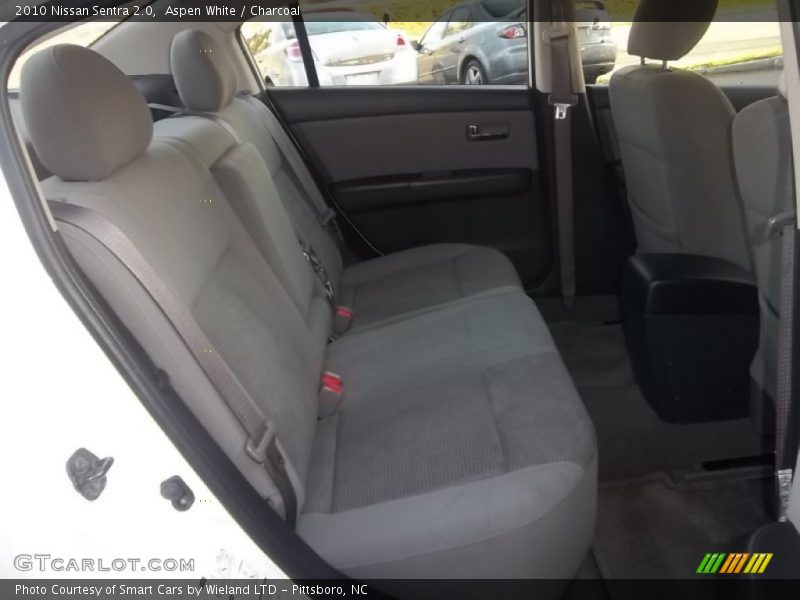 Aspen White / Charcoal 2010 Nissan Sentra 2.0