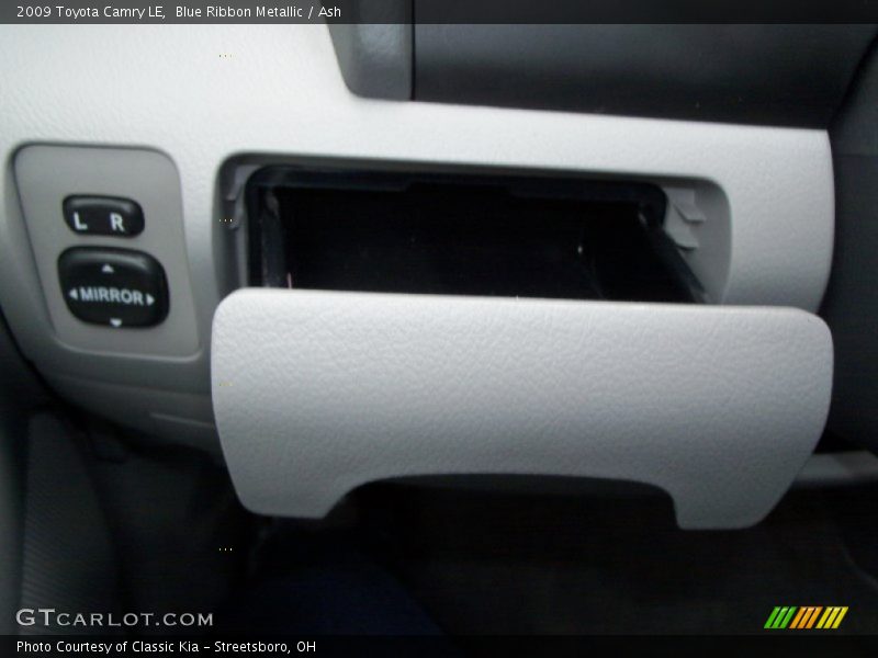 Blue Ribbon Metallic / Ash 2009 Toyota Camry LE