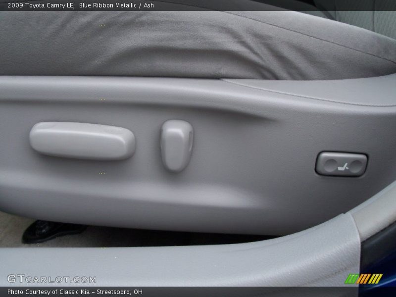 Blue Ribbon Metallic / Ash 2009 Toyota Camry LE