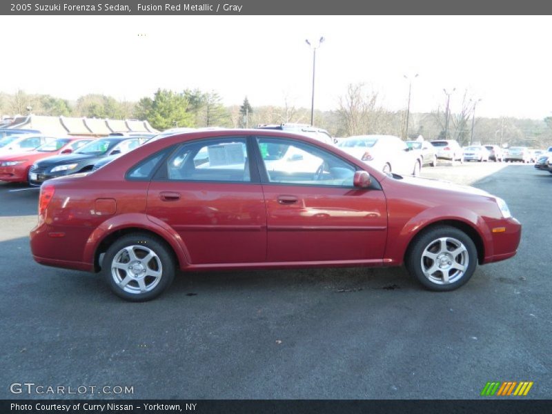 Fusion Red Metallic / Gray 2005 Suzuki Forenza S Sedan