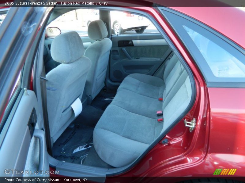 Fusion Red Metallic / Gray 2005 Suzuki Forenza S Sedan