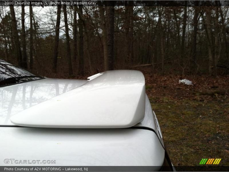 Bright White / Medium Gray 2000 Chevrolet Impala LS