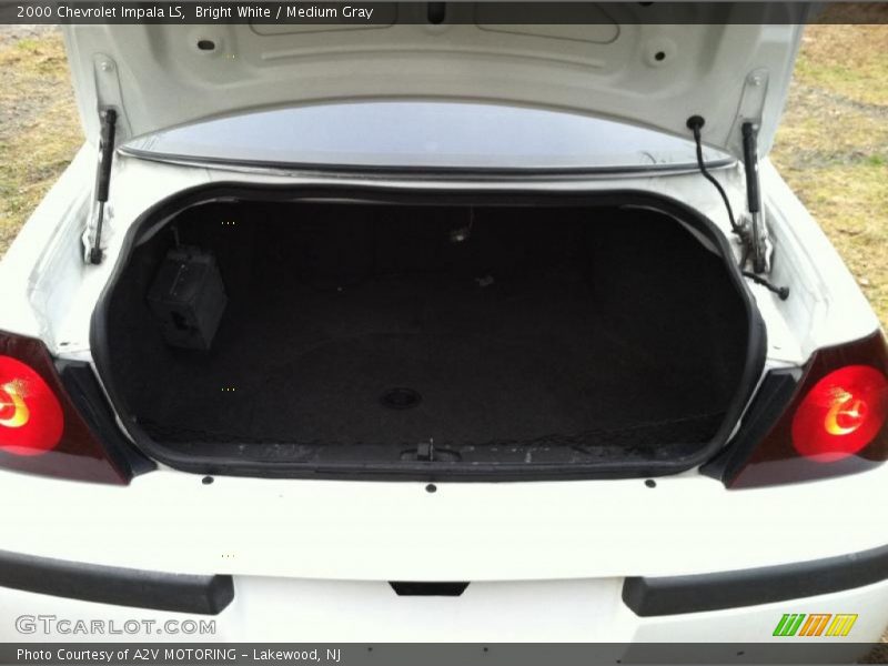Bright White / Medium Gray 2000 Chevrolet Impala LS