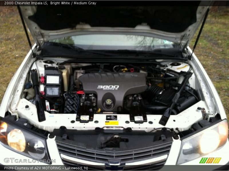 Bright White / Medium Gray 2000 Chevrolet Impala LS