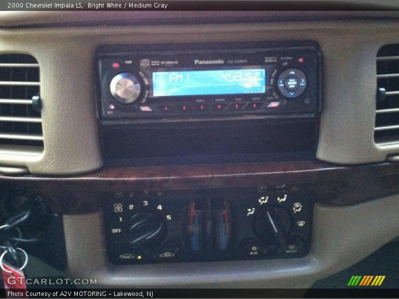 Bright White / Medium Gray 2000 Chevrolet Impala LS