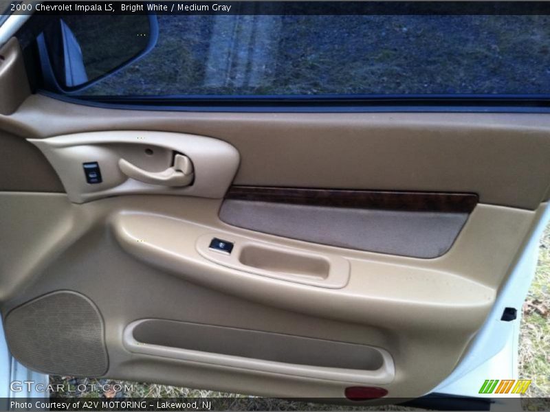 Bright White / Medium Gray 2000 Chevrolet Impala LS