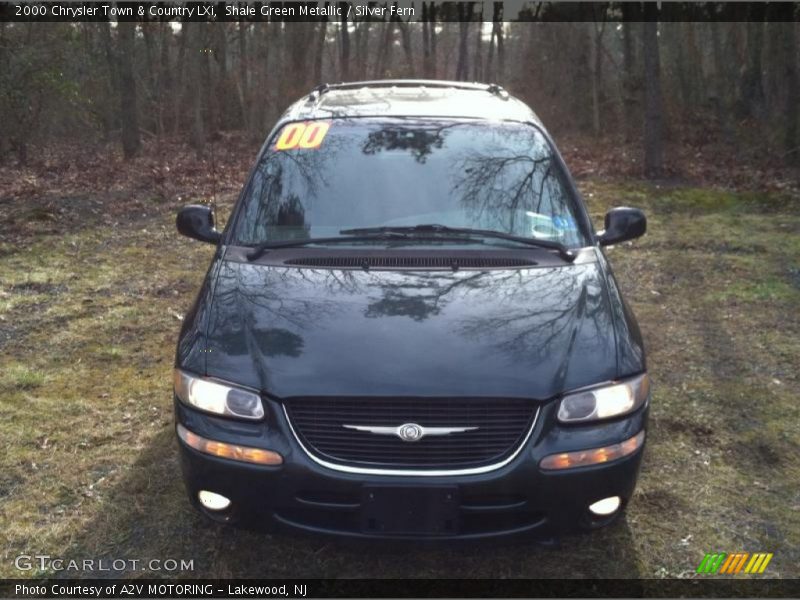 Shale Green Metallic / Silver Fern 2000 Chrysler Town & Country LXi