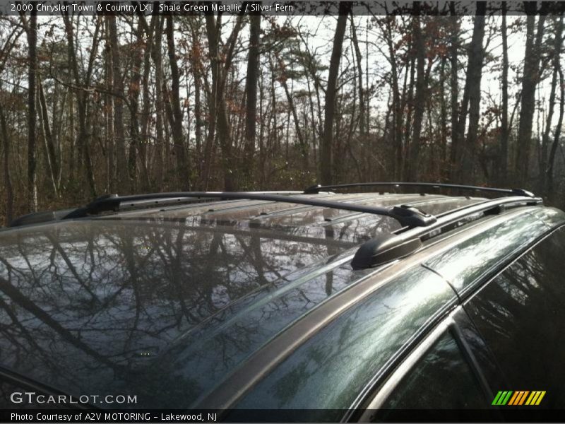 Shale Green Metallic / Silver Fern 2000 Chrysler Town & Country LXi