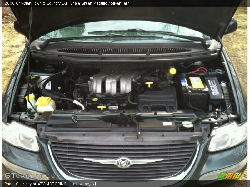 Shale Green Metallic / Silver Fern 2000 Chrysler Town & Country LXi