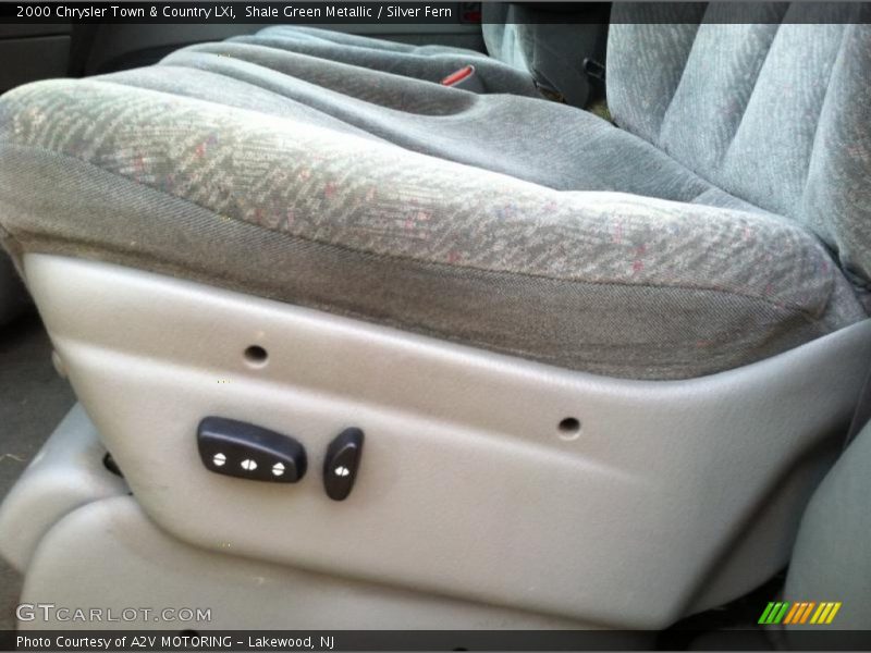Shale Green Metallic / Silver Fern 2000 Chrysler Town & Country LXi