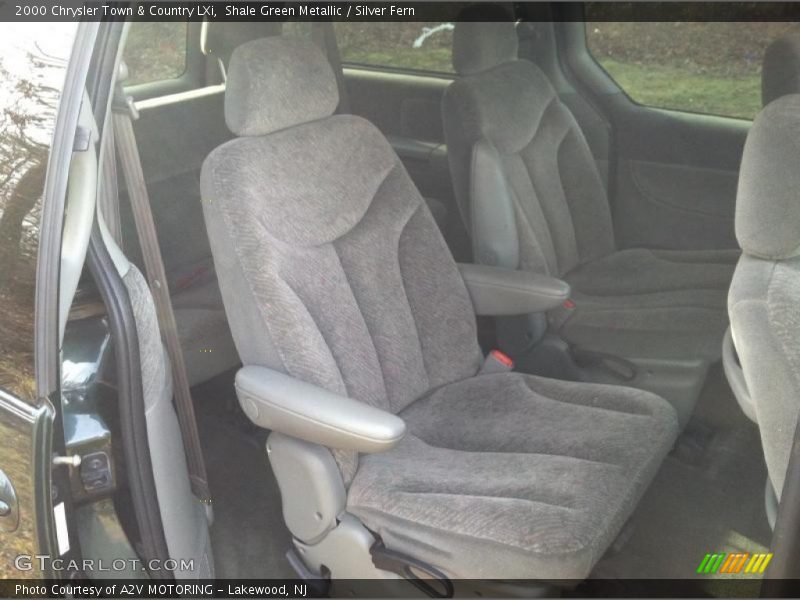 Shale Green Metallic / Silver Fern 2000 Chrysler Town & Country LXi
