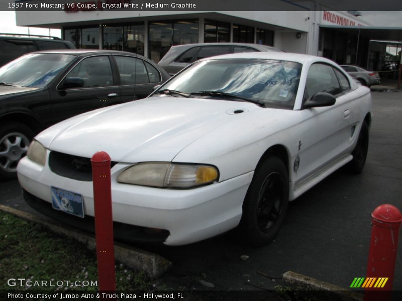 Crystal White / Medium Graphite 1997 Ford Mustang V6 Coupe