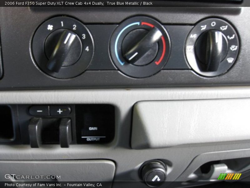 True Blue Metallic / Black 2006 Ford F350 Super Duty XLT Crew Cab 4x4 Dually