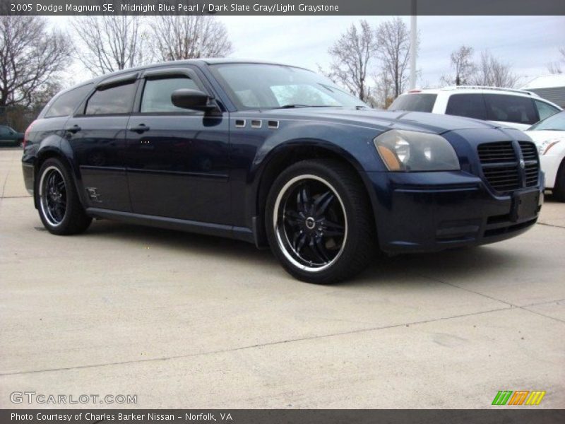 Midnight Blue Pearl / Dark Slate Gray/Light Graystone 2005 Dodge Magnum SE
