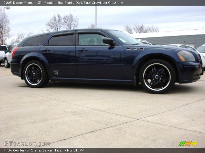 Midnight Blue Pearl / Dark Slate Gray/Light Graystone 2005 Dodge Magnum SE