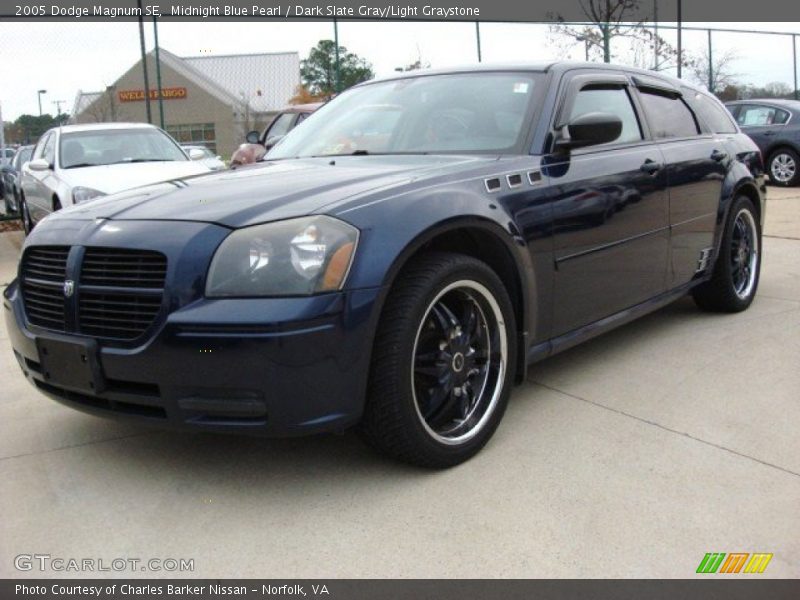 Midnight Blue Pearl / Dark Slate Gray/Light Graystone 2005 Dodge Magnum SE