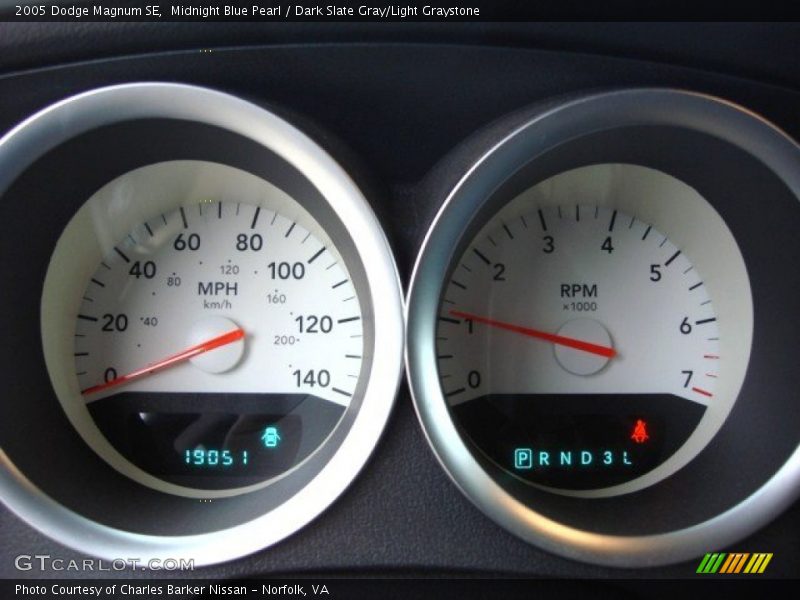 Midnight Blue Pearl / Dark Slate Gray/Light Graystone 2005 Dodge Magnum SE
