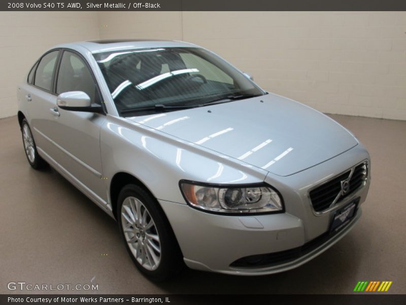Silver Metallic / Off-Black 2008 Volvo S40 T5 AWD