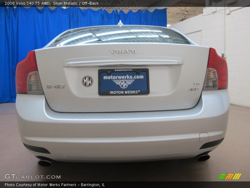 Silver Metallic / Off-Black 2008 Volvo S40 T5 AWD
