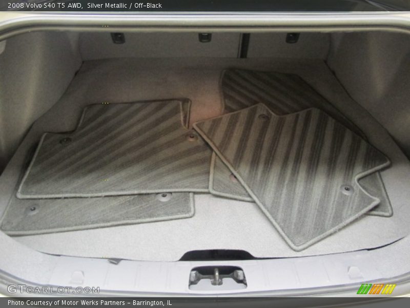 Silver Metallic / Off-Black 2008 Volvo S40 T5 AWD