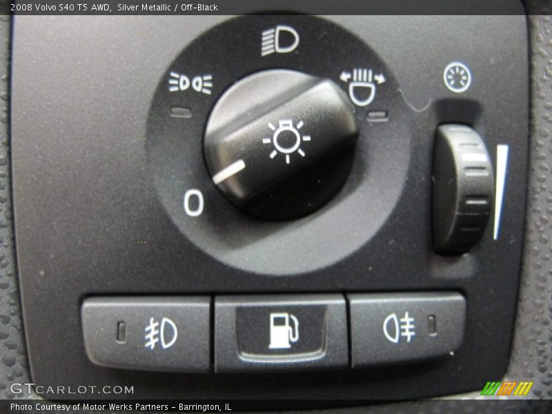 Controls of 2008 S40 T5 AWD