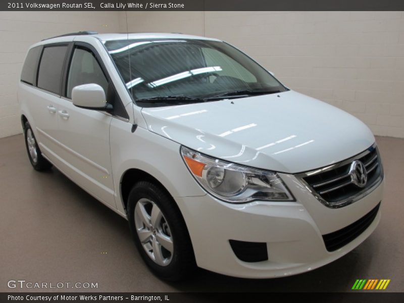 Calla Lily White / Sierra Stone 2011 Volkswagen Routan SEL