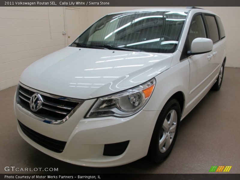Calla Lily White / Sierra Stone 2011 Volkswagen Routan SEL