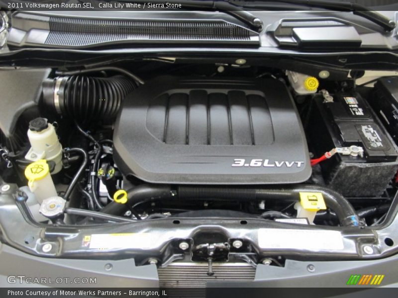 Calla Lily White / Sierra Stone 2011 Volkswagen Routan SEL