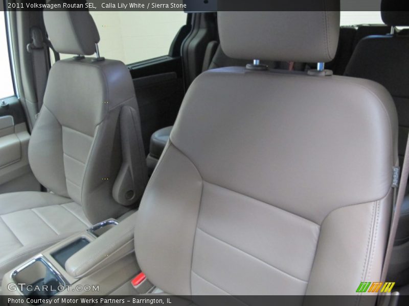 Calla Lily White / Sierra Stone 2011 Volkswagen Routan SEL